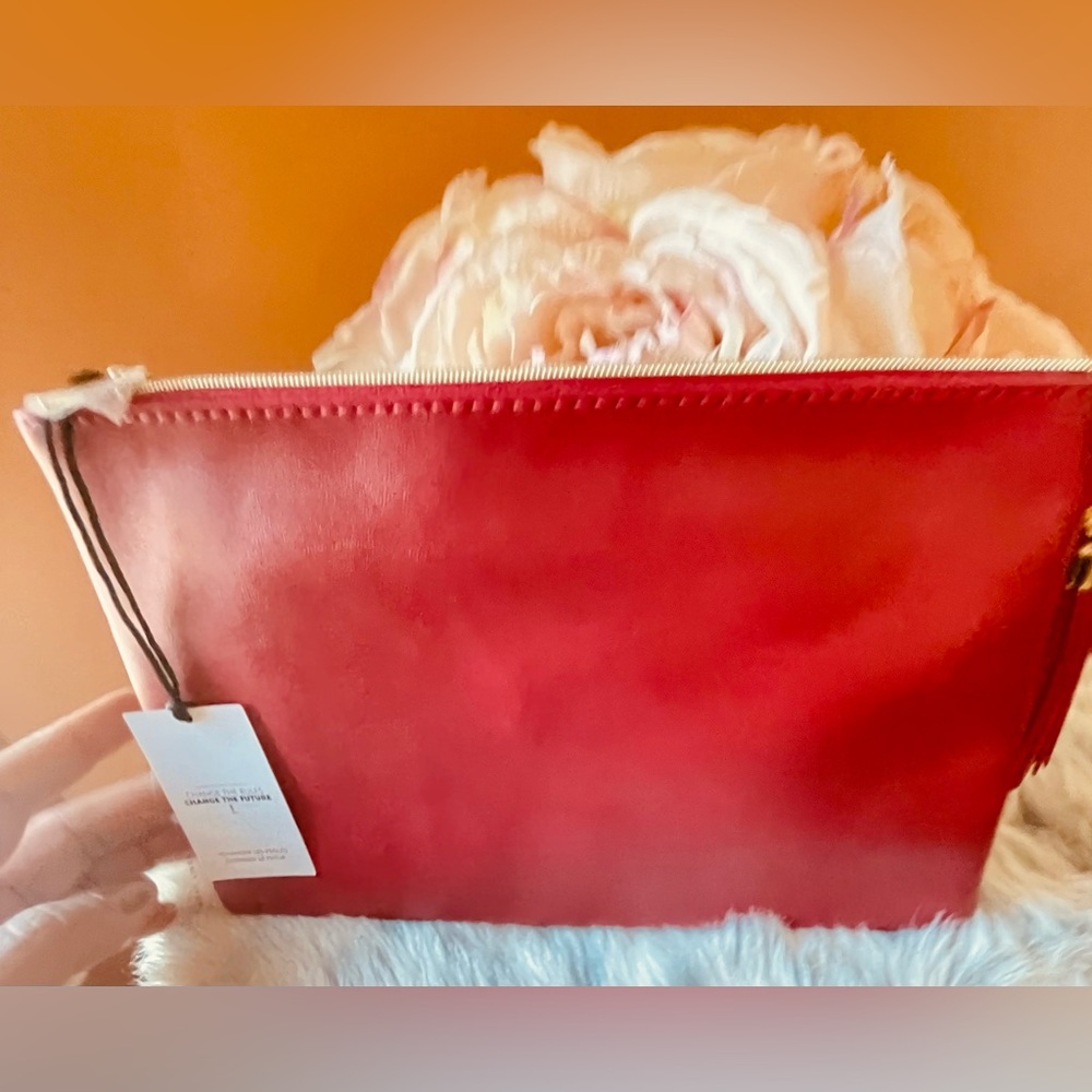 YSL Beauty Red Makeup Cosmetics Bag, Travel Flat Pouch, Clutch, Purse, Brand NEW - Picture 3 of 10